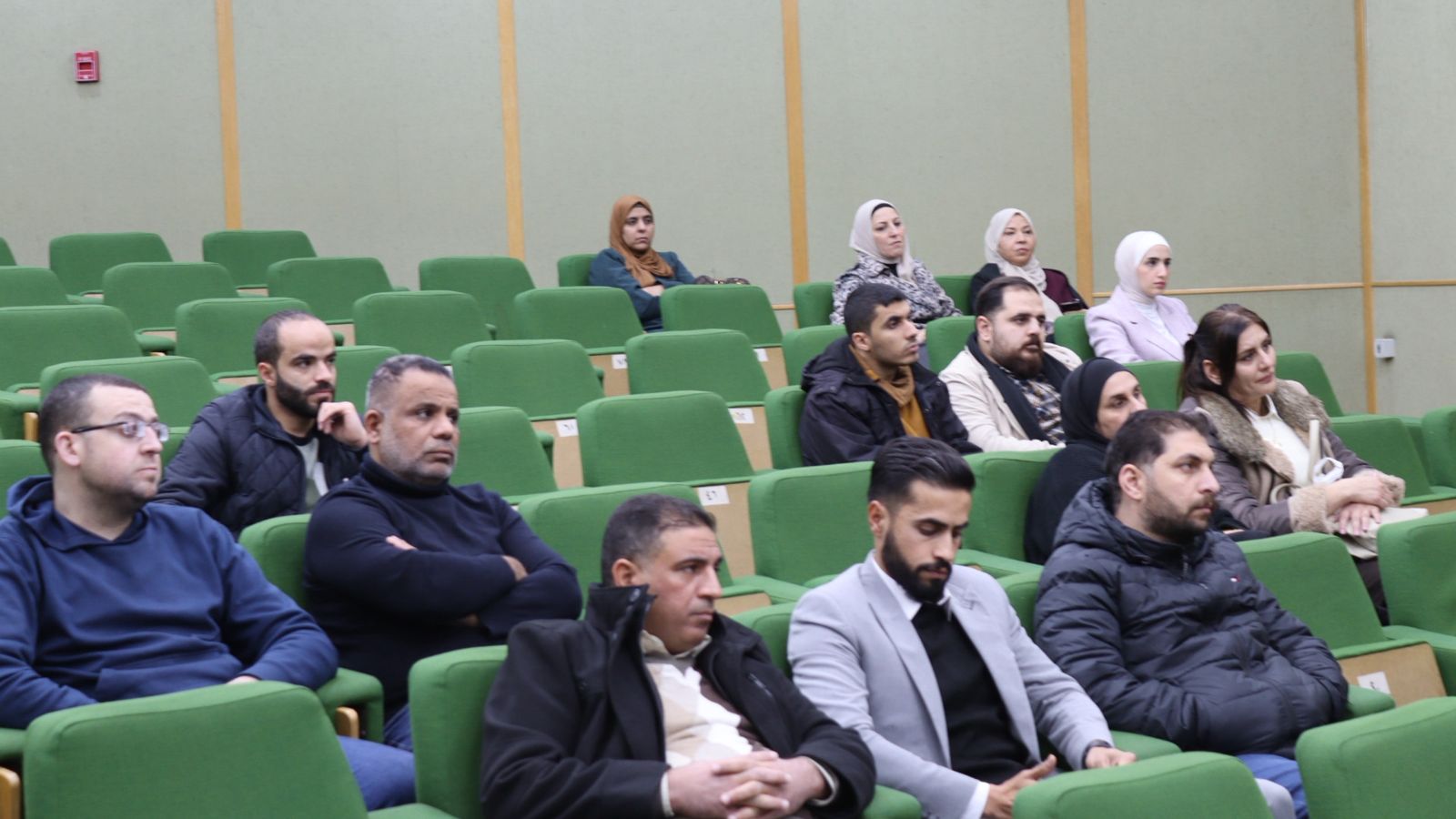 الكهرباء الوطنية تنظم محاضرة توعوية حول الإسعافات الأولية بالتعاون مع الشرطة المجتمعية