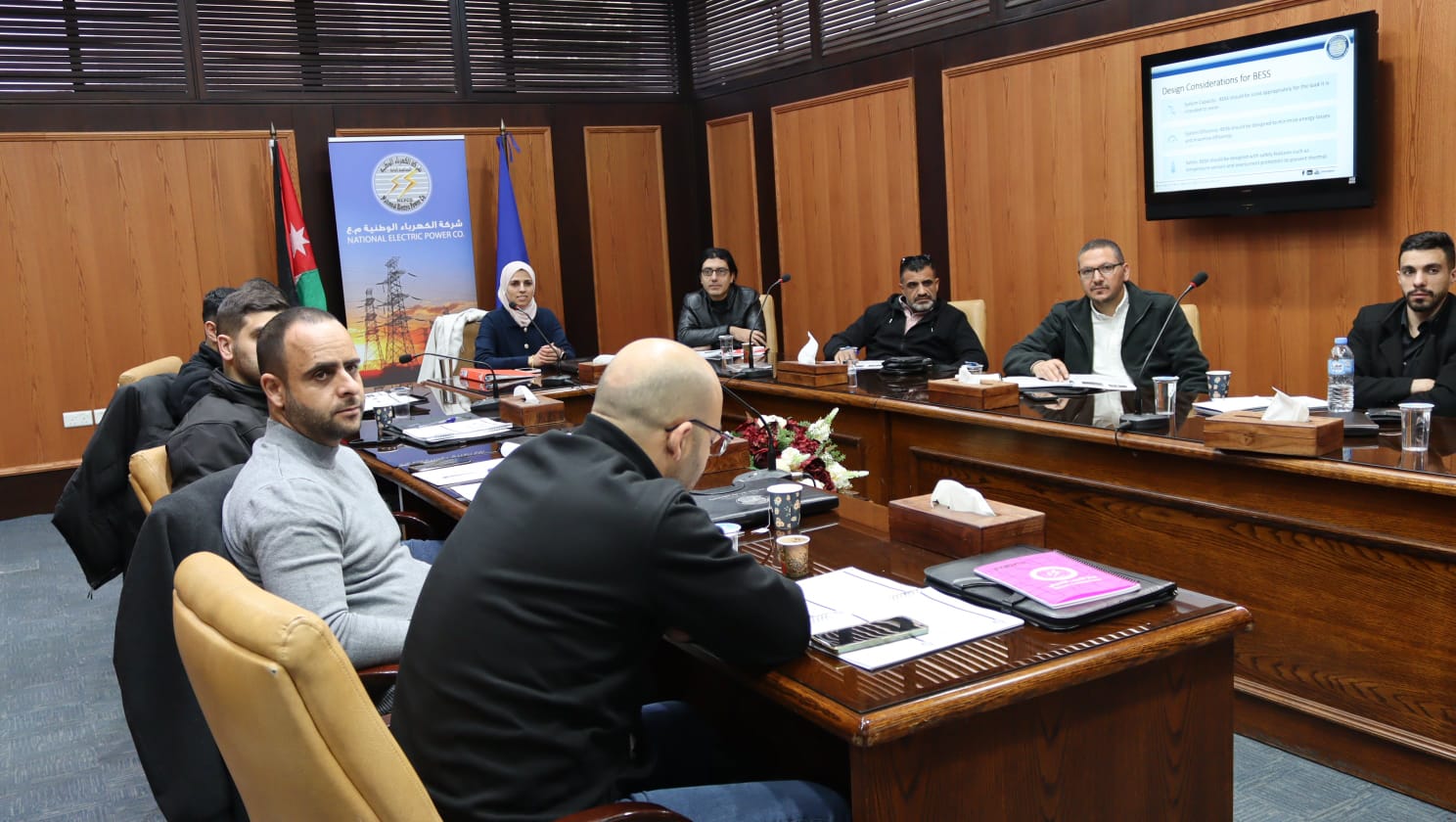 الكهرباء الوطنية تقعد دورة دمج الطاقة المتجددة في الشبكات الكهربائية بالتعاون مع "JICA"
